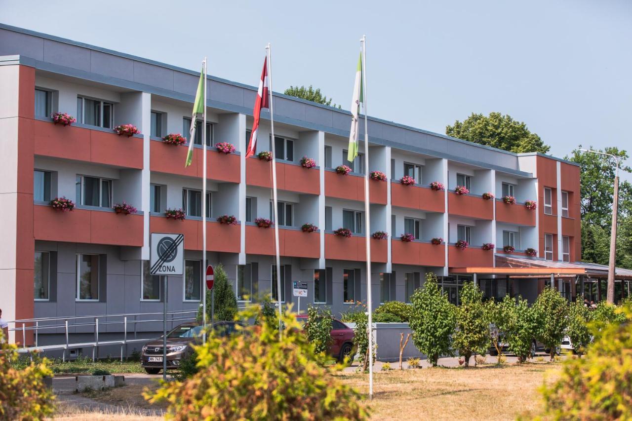 Hotel Mezaparks Riga Eksteriør billede